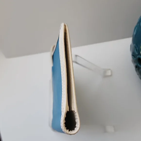 Coach Turquoise and Cream Agenda - Picture 6 of 13